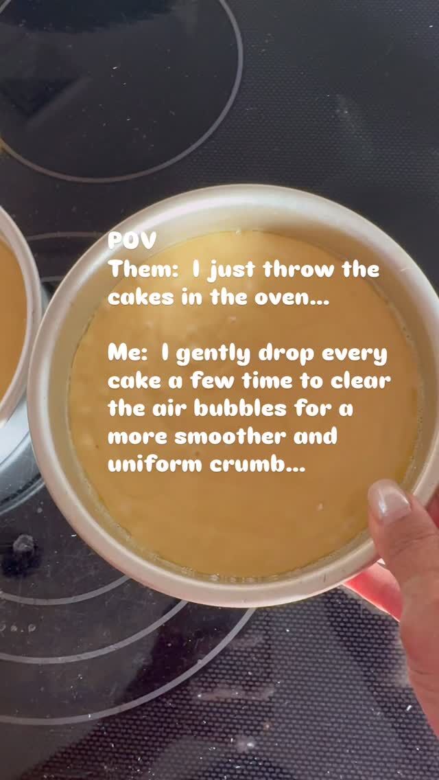 Hey Beauties! ‼️‼️
How you just gonna throw your cakes in a pan?  This is the reason why I do this before baking..A quick tap of the pan releases trapped air bubbles so your cake bakes up smooth, even, and without those little holes or tunnels inside. It also helps the batter settle into every corner for that perfect, level rise.  Try doing this the next time you bake your cake💋

#bakinglessons #cakes #happytuesdayeveryone #homemade #bakingtips