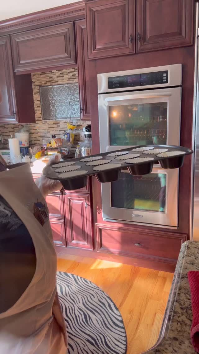 Hey Beauties‼️Listen….Peace cannot be found in people places or things…it must be built within. ✨
Stop looking on the outside, because it’s only found within.  When your spirit is right, the world around you feels lighter💋

#wednesdaywisdom #bakingwithlove❤️ #happylifestyle #bakingjoy #easterlongweekend