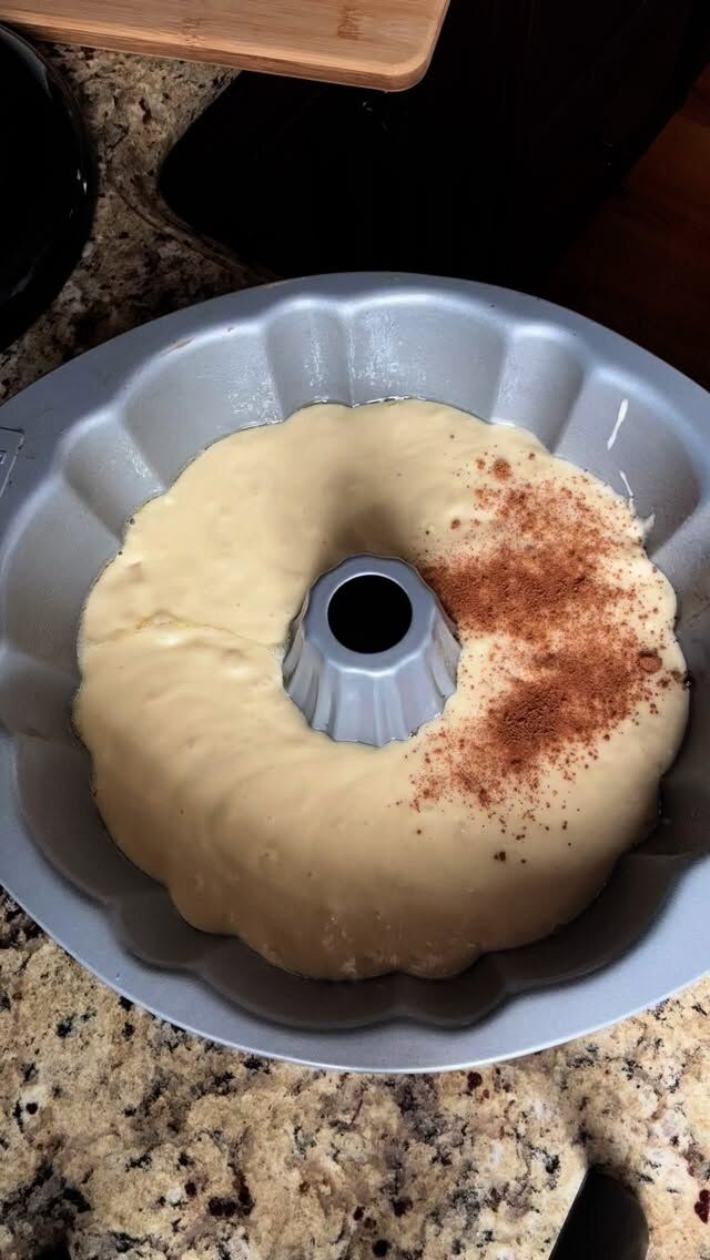 Socket It To Me Cake…
Mission Accomplished….….
Holiday Baking loading….💋

Www.QueenZuri.com

#cakes #goodcake #homemade #yummy #delicious #holidaybaking #bakerlife #southerndesserts #Tuesday ##sockittome #bakingwithlove❤️