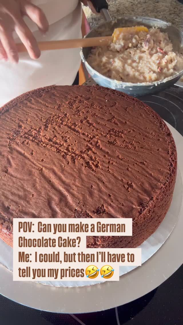 Happy Thursday Beauties💋.. This cake is a rich moist chocolate cake with a warm buttery coconut frosting and pecans.. all I’m saying is…I got to charge you for the skill..🤣🤣🤣
#germanchocolatecake #thursdayvibes✨ #reels #choclatecake #delicious